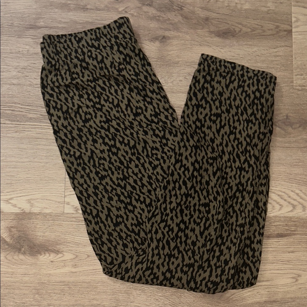 Primark Black and Brown Cropped Patterned Pants